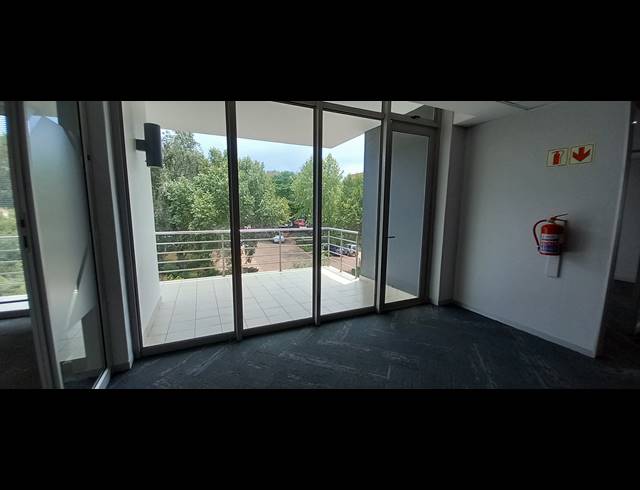 527M² OFFICE TO LET IN BRYANSTON